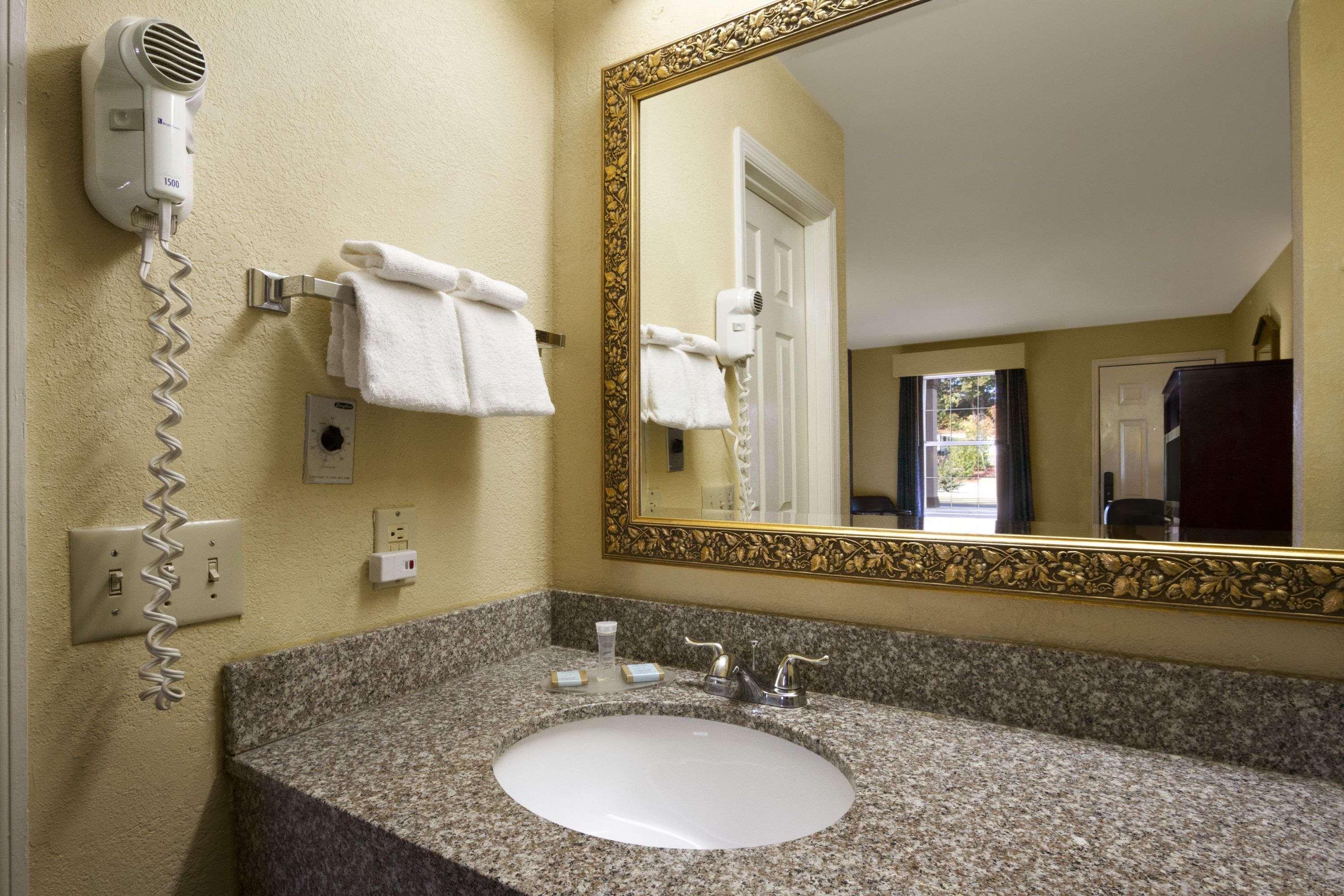 Quality Inn Covington Eksteriør bilde